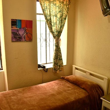 Hostal Loro Verde Quito Zewnętrze zdjęcie